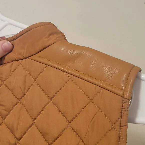 MARC NEW YORK Women's Tan Quilted Vest By Andrew Marc - Picture 7 of 10